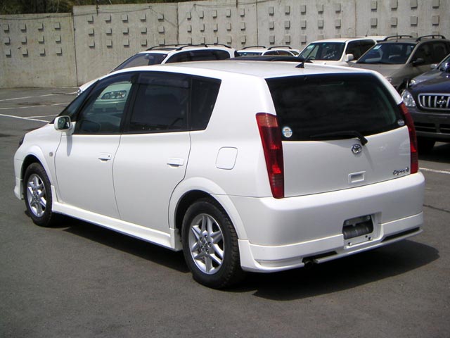 2000 Toyota Opa Photos