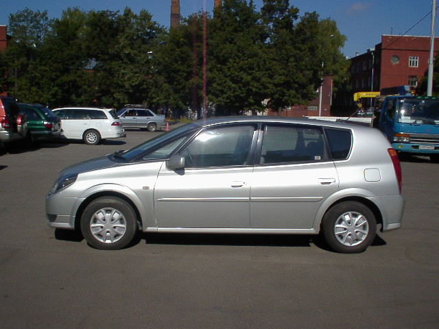 2000 Toyota Opa Pictures