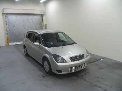2000 Toyota Opa Pictures