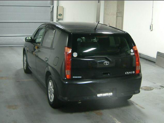 2000 Toyota Opa Pictures