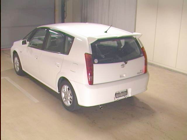 2000 Toyota Opa Pictures