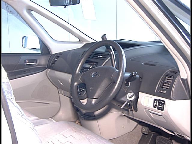 2000 Toyota Opa Pictures