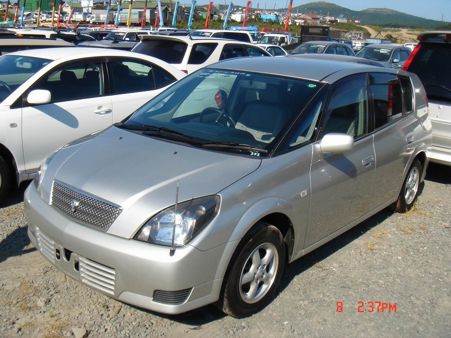 2000 Toyota Opa Images