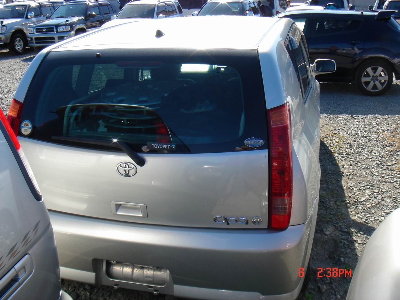 2000 Toyota Opa Pictures