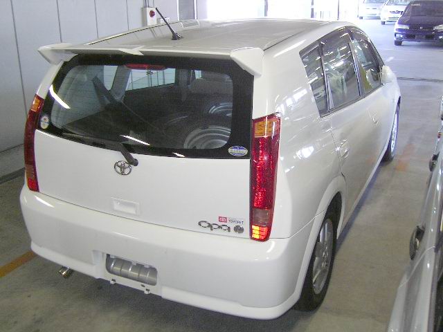 2000 Toyota Opa Photos