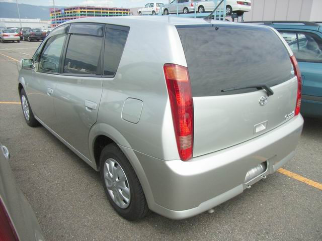 2000 Toyota Opa Photos