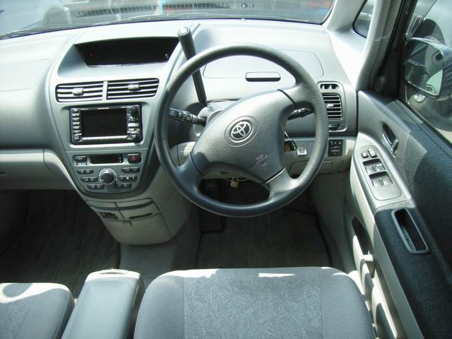 2000 Toyota Opa Images