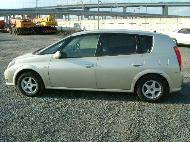 2000 Toyota Opa Pictures