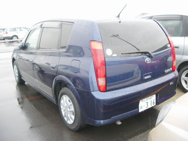 2000 Toyota Opa Photos