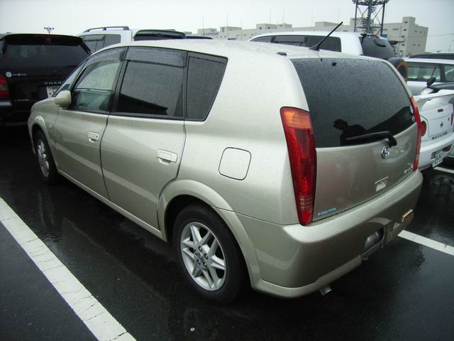 2000 Toyota Opa Pictures