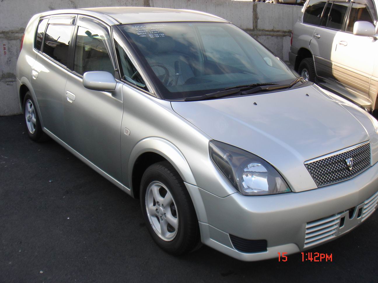 2000 Toyota Opa Pictures