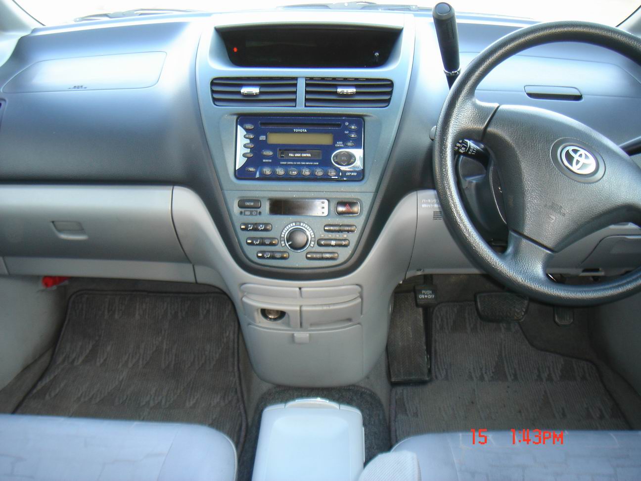2000 Toyota Opa Pictures