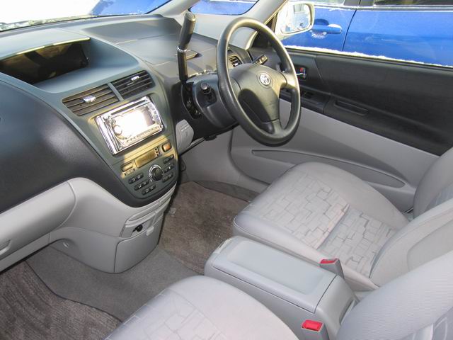 2000 Toyota Opa Images