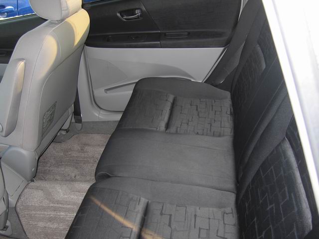 2000 Toyota Opa Pictures
