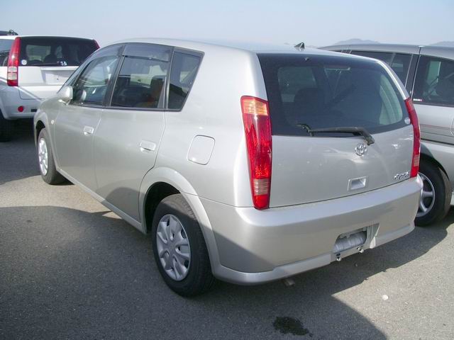 2000 Toyota Opa Photos