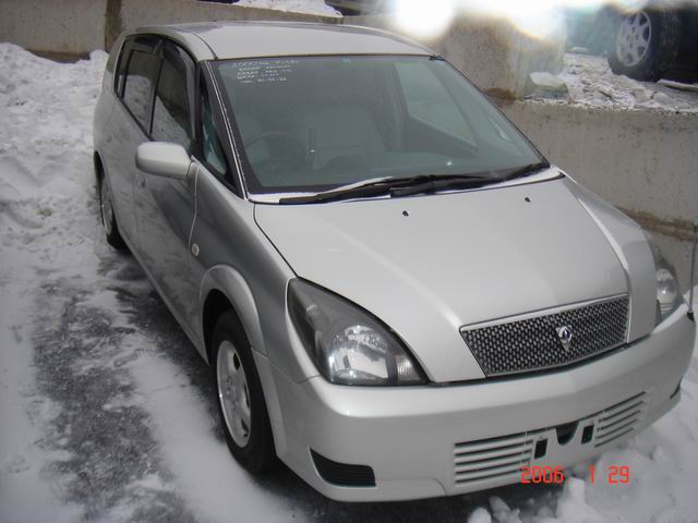 2000 Toyota Opa Pictures