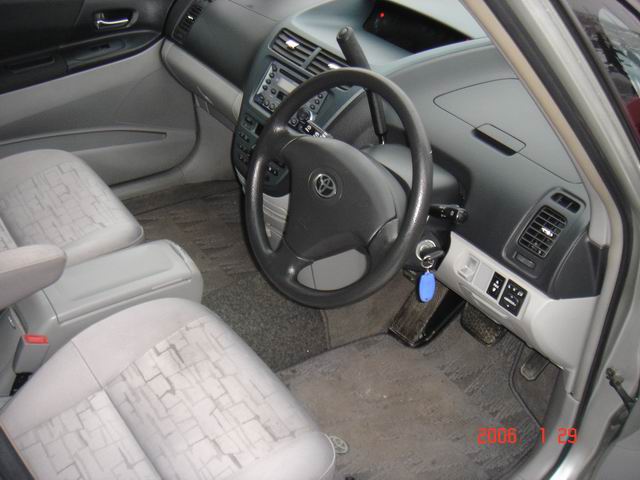 2000 Toyota Opa Photos