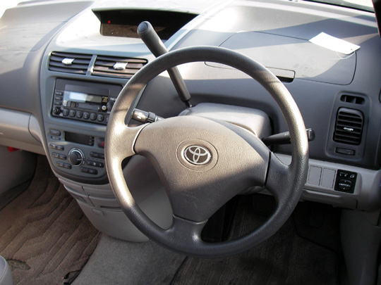 2000 Toyota Opa Pictures