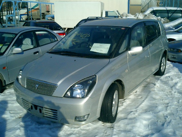 2000 Toyota Opa Pictures