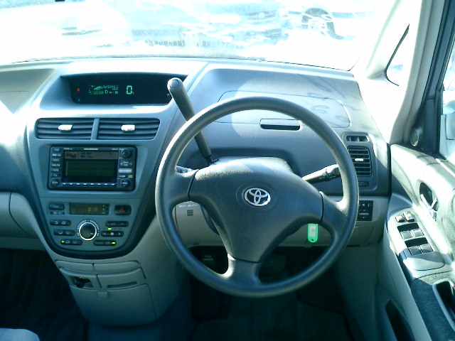 2000 Toyota Opa Photos