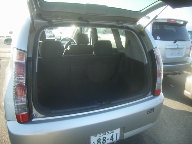 2000 Toyota Opa Pics