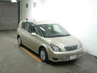 2000 Toyota Opa Pictures