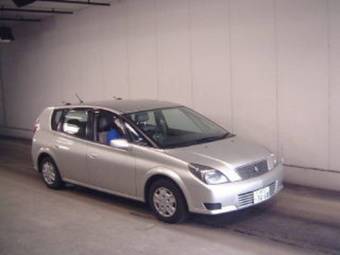 2000 Toyota Opa Pictures