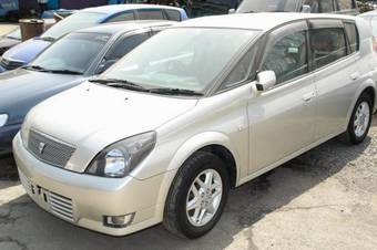 2000 Toyota Opa Photos