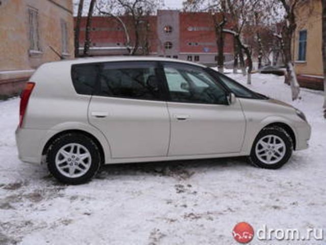 2000 Toyota Opa