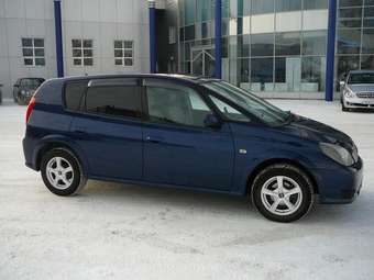 2000 Toyota Opa Pictures