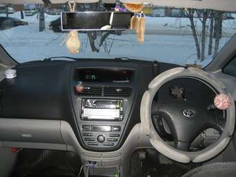 2000 Toyota Opa Pics