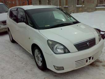2000 Toyota Opa Images