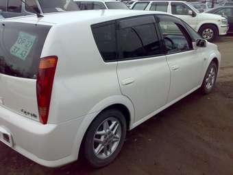 2000 Toyota Opa Pics