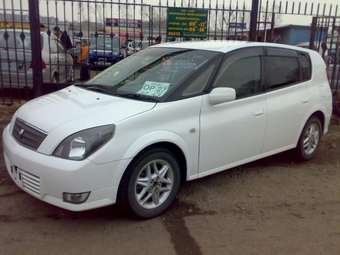 2000 Toyota Opa Photos