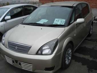 2000 Toyota Opa Pics