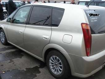 2000 Toyota Opa Photos