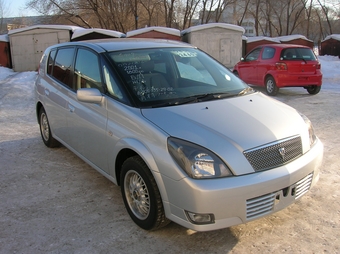 2001 Toyota Opa