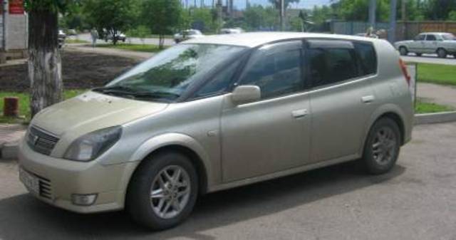 2001 Toyota Opa