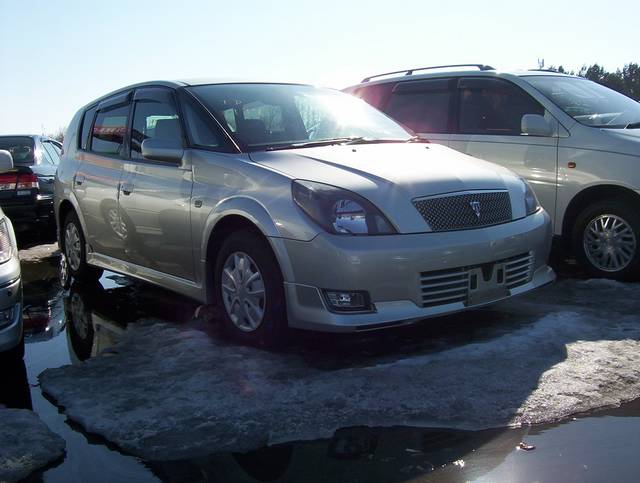 2001 Toyota Opa