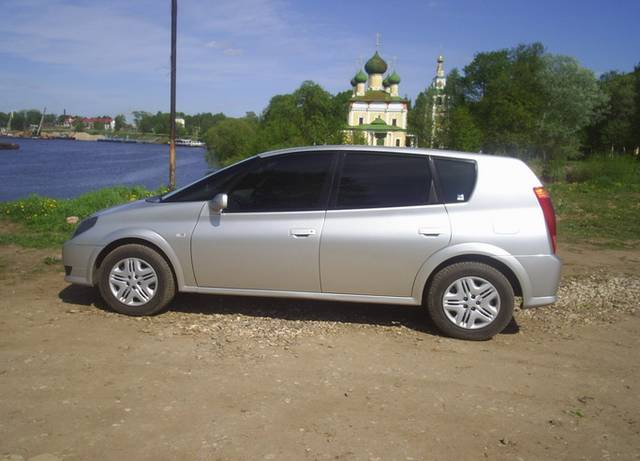 2001 Toyota Opa