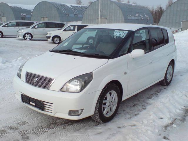 2001 Toyota Opa