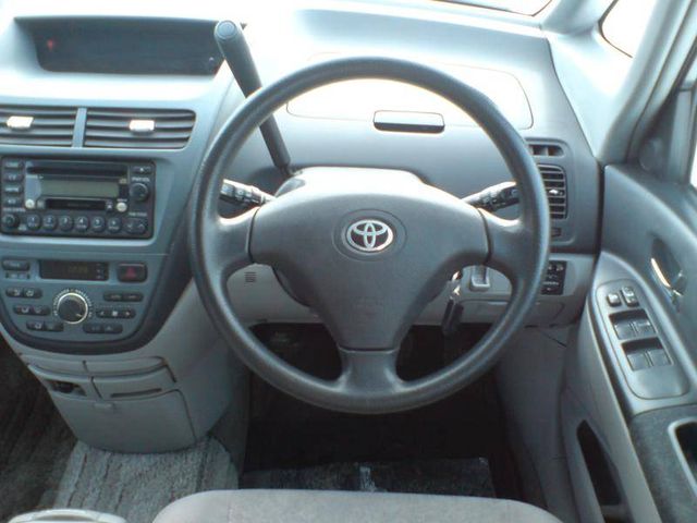 2001 Toyota Opa