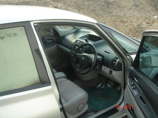 2001 Toyota Opa