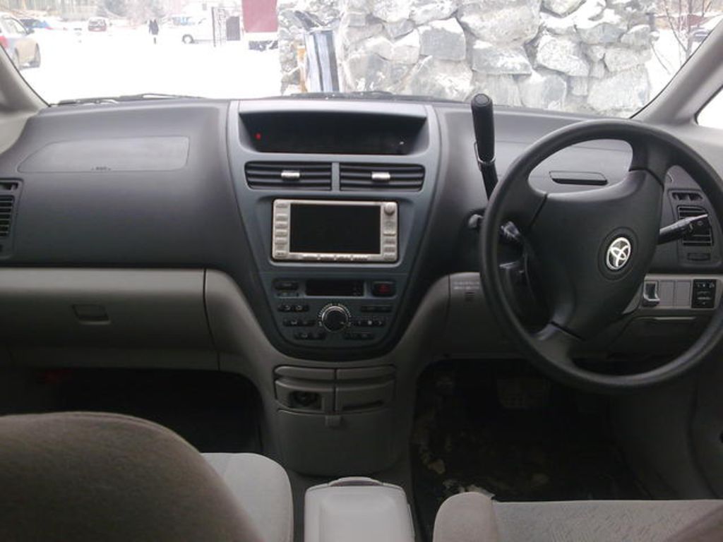 2001 Toyota Opa