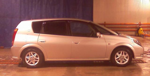 2001 Toyota Opa