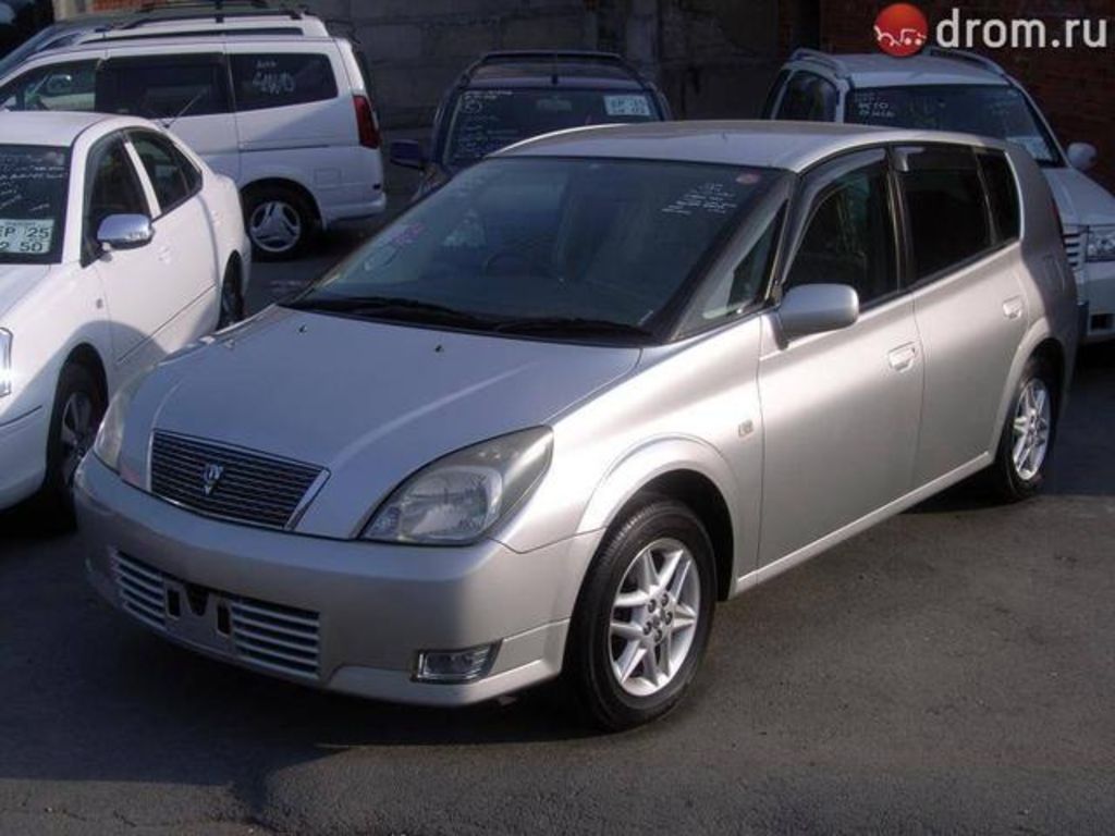 2001 Toyota Opa