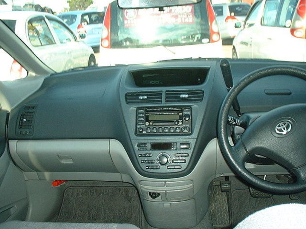 2001 Toyota Opa