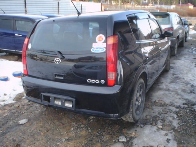 2001 Toyota Opa
