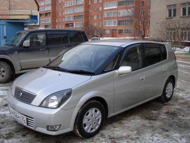 2001 Toyota Opa