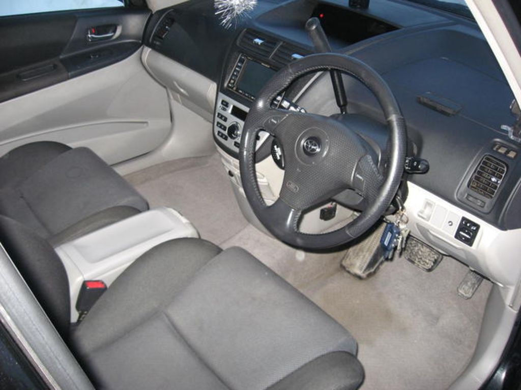 2001 Toyota Opa